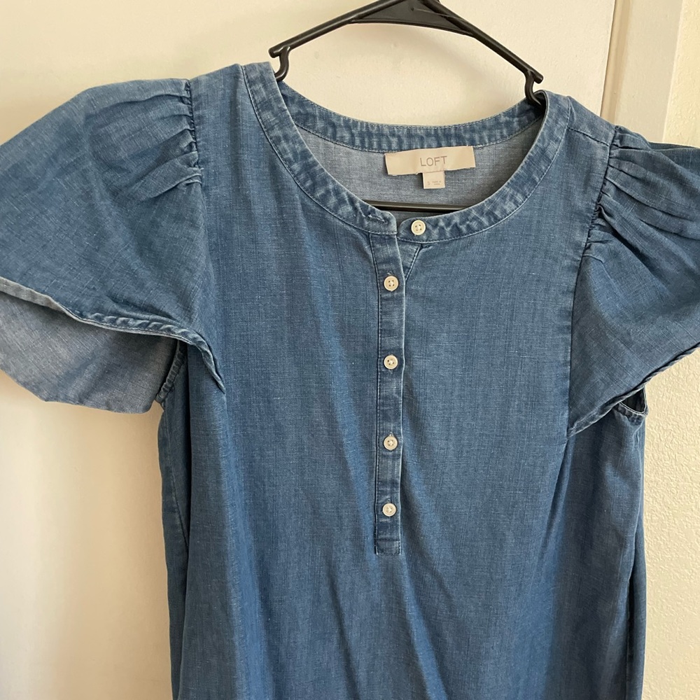 Super cute LOFT denim top
